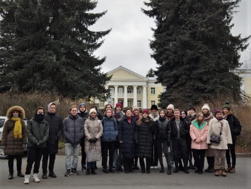 Студенты Гуманитарного факультета на экскурсии в Пулковской обсерватории