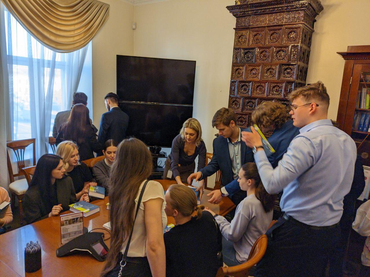 Экскурсия в адвокатское бюро «Егоров, Пугинский, Афанасьев и партнеры»