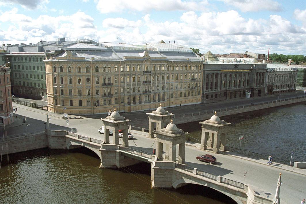 Приглашаем в летнюю макроэкономическую школу Банка России (Санкт-Петербург)