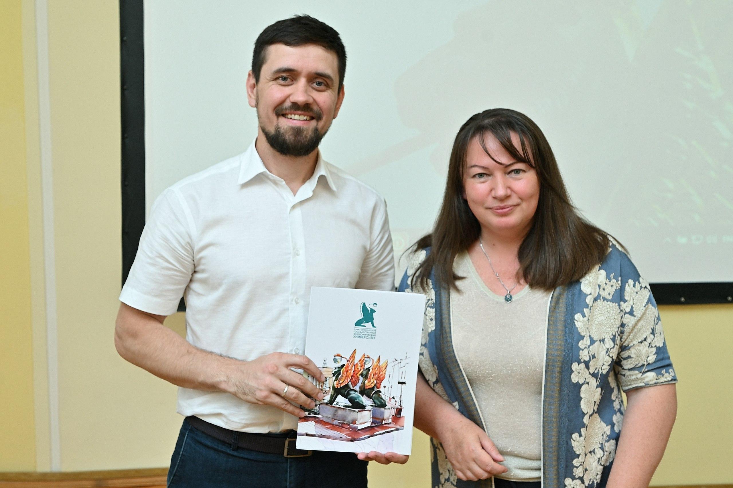 В СПбГЭУ прошла пилотная программа для лидеров управления из Татарстана