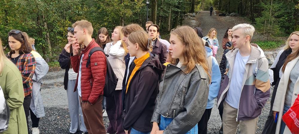 Студенты факультета посетили горный парк Рускеала