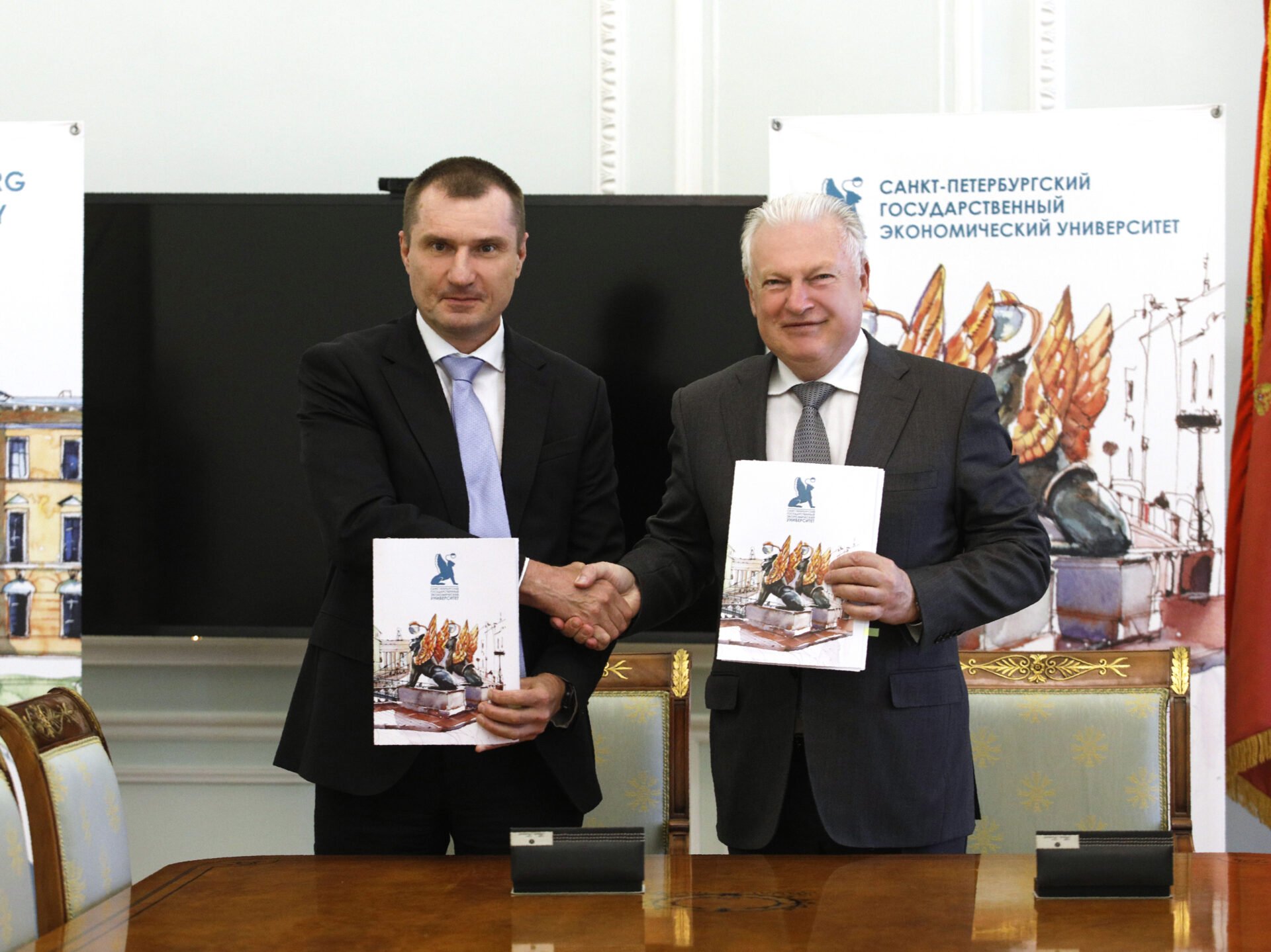 Подписание соглашения между СПбГЭУ и компанией «Газпром добыча Надым»