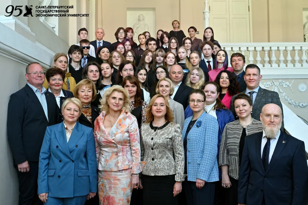 В СПбГЭУ подвели итоги проекта «Моя первая профессия»