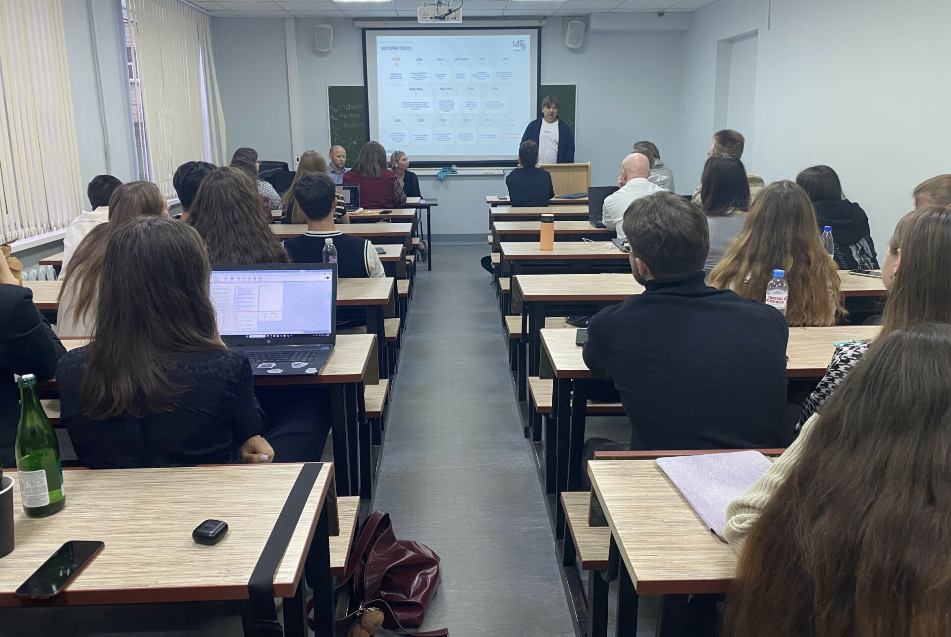 Круглый стол на тему компетенций специалистов по логистике и управлению цепями поставок