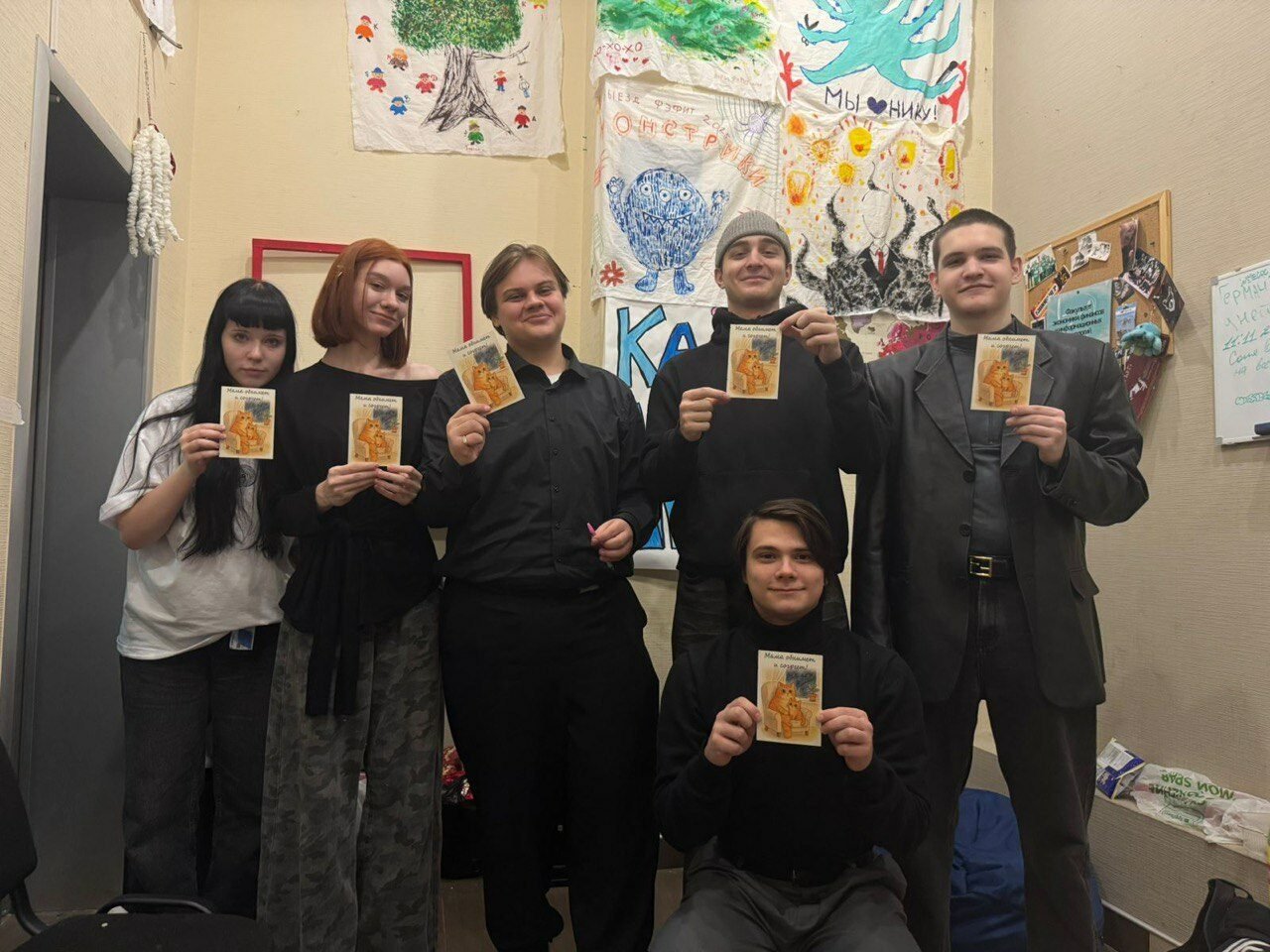 В СПбГЭУ прошла акция «Открытка маме»