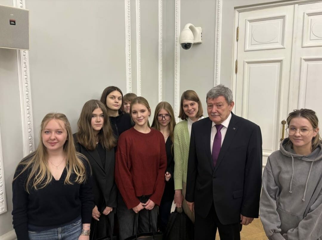 Творческая встреча студентов с писателем Александром Бондаренко