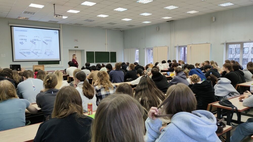 Интерактивная дискуссия с представителями транспортной группы FESCO