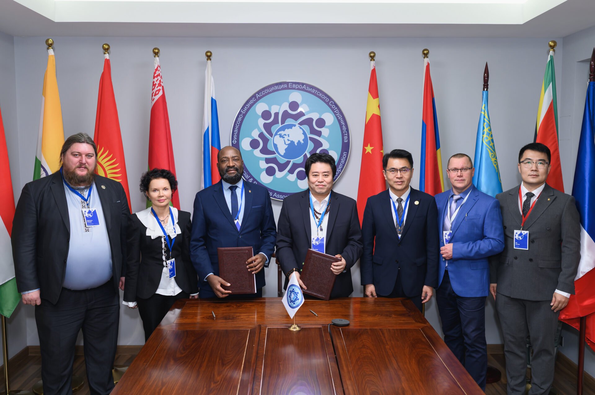 На финансово-экономическом форуе «Строить мосты: партнерство без границ»