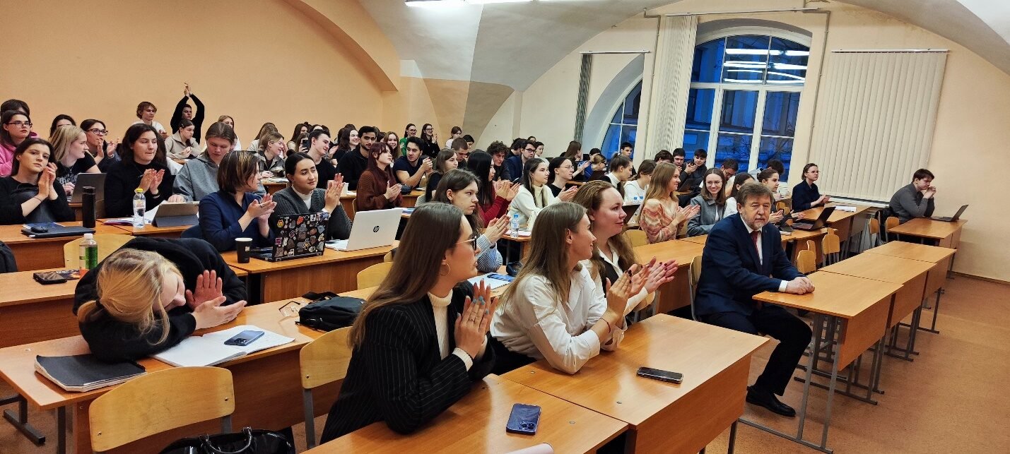 Студентам прочли лекцию на тему культуры безопасности и сохранения здоровья