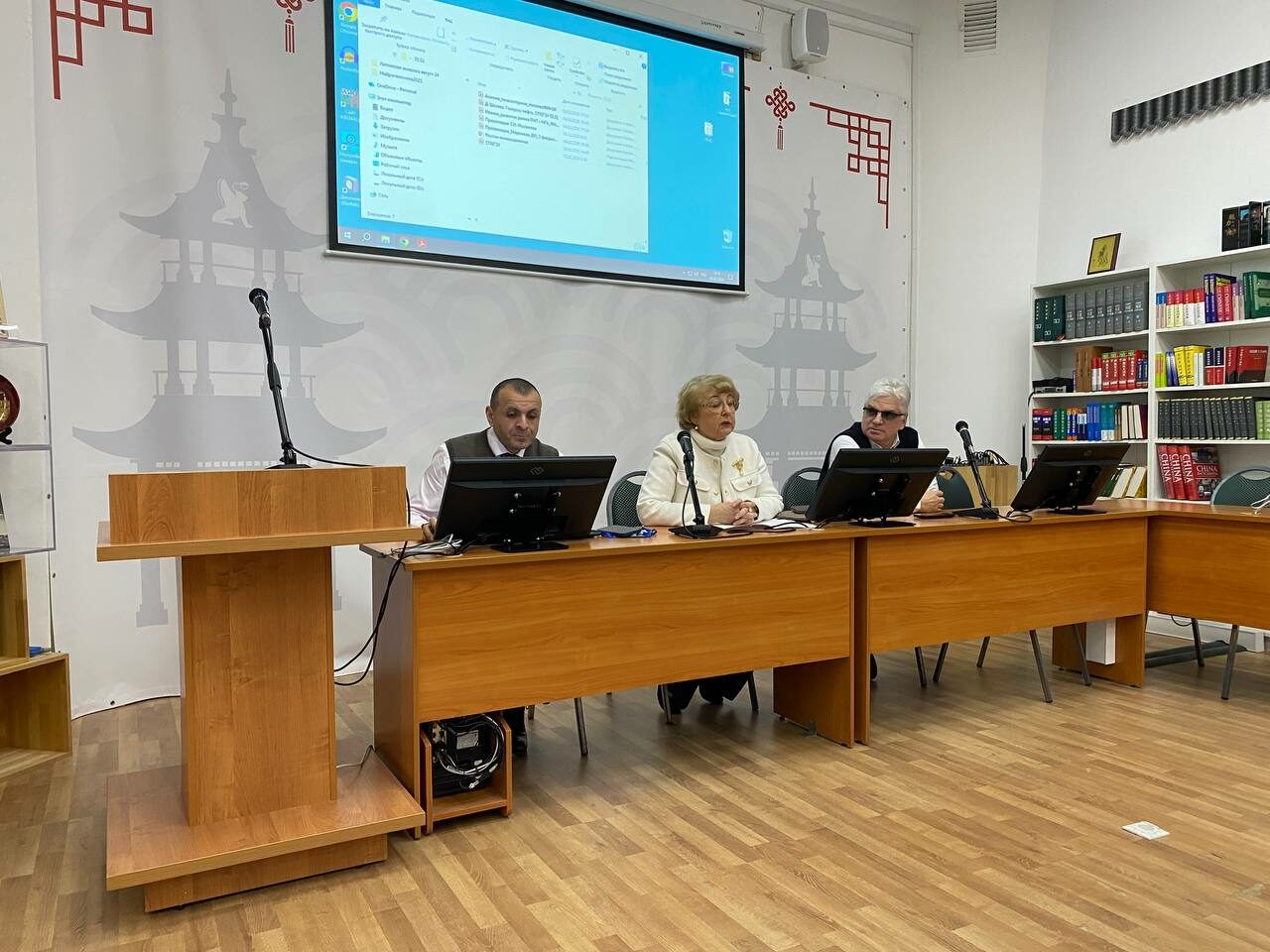 В&nbsp;СПбГЭУ прошла конференция на&nbsp;тему энергоэффективности и&nbsp;декарбонизации