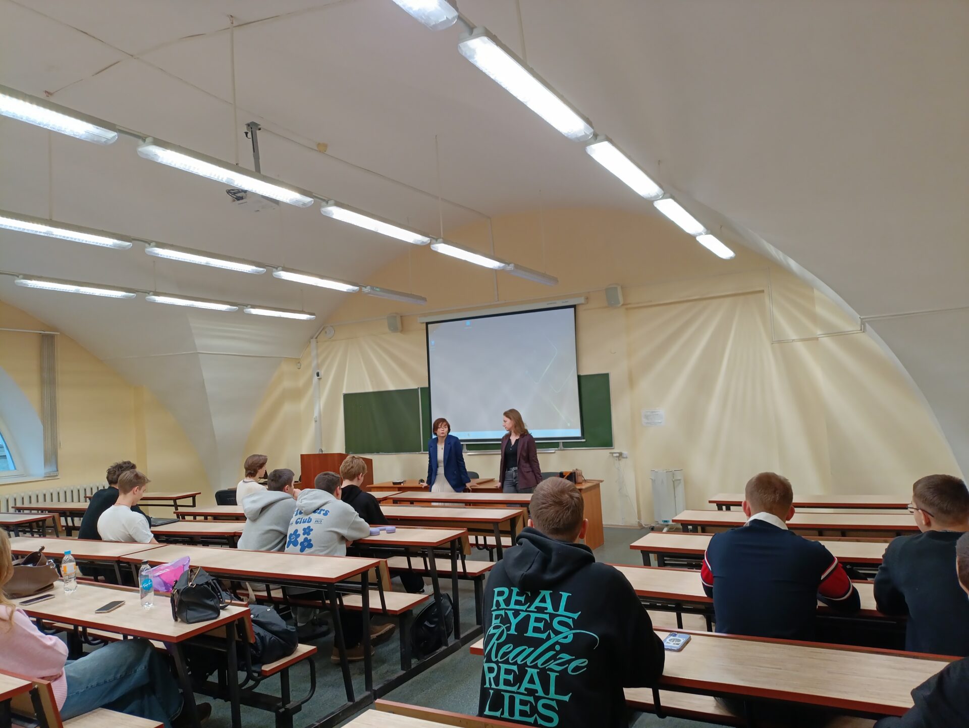 Студенты узнали секреты успешного старта в&nbsp;IT&nbsp;от&nbsp;компании «Галактика»