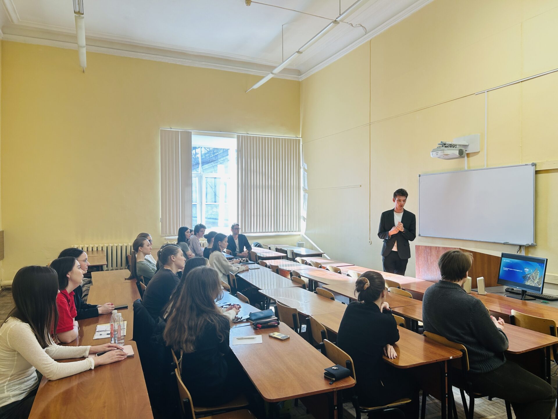 Заседание научного клуба кафедры общей экономической теории и&nbsp;истории экономической мысли