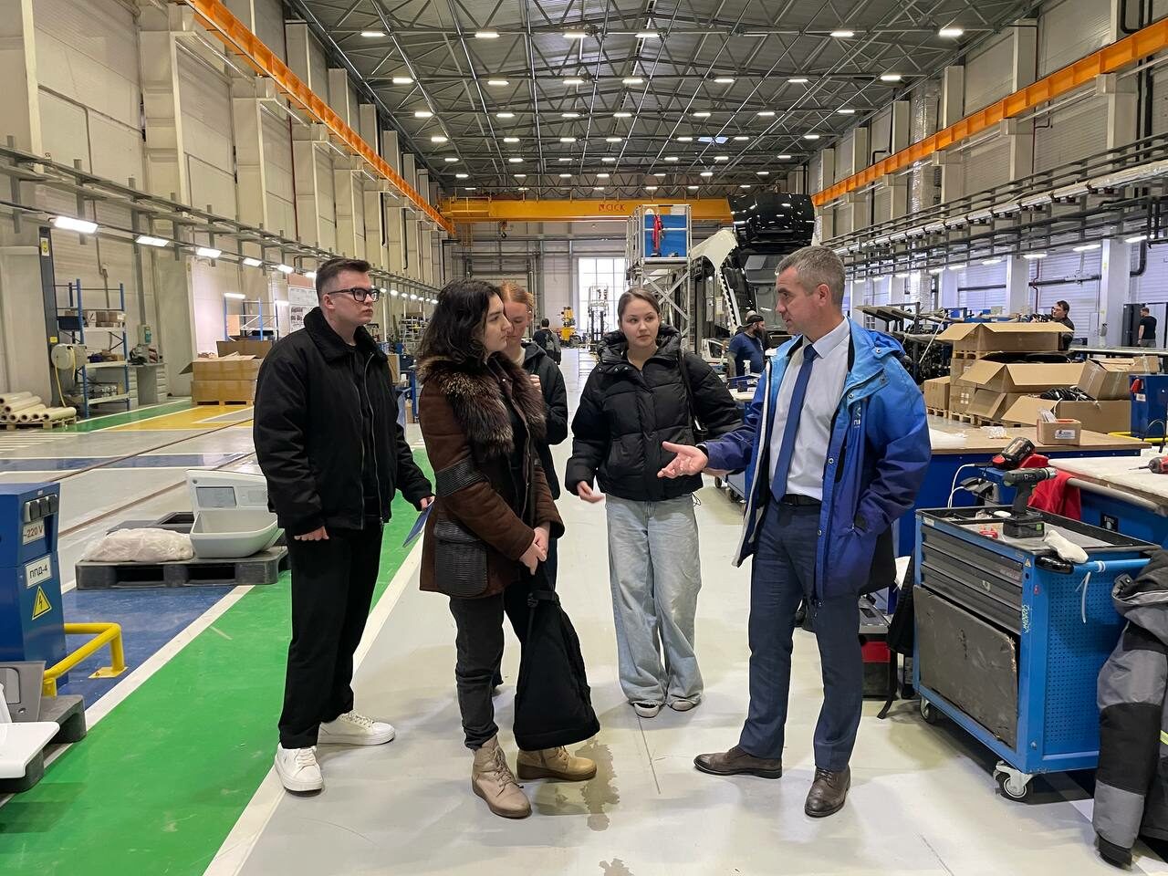 Студенты посетили Невский завод электрического транспорта