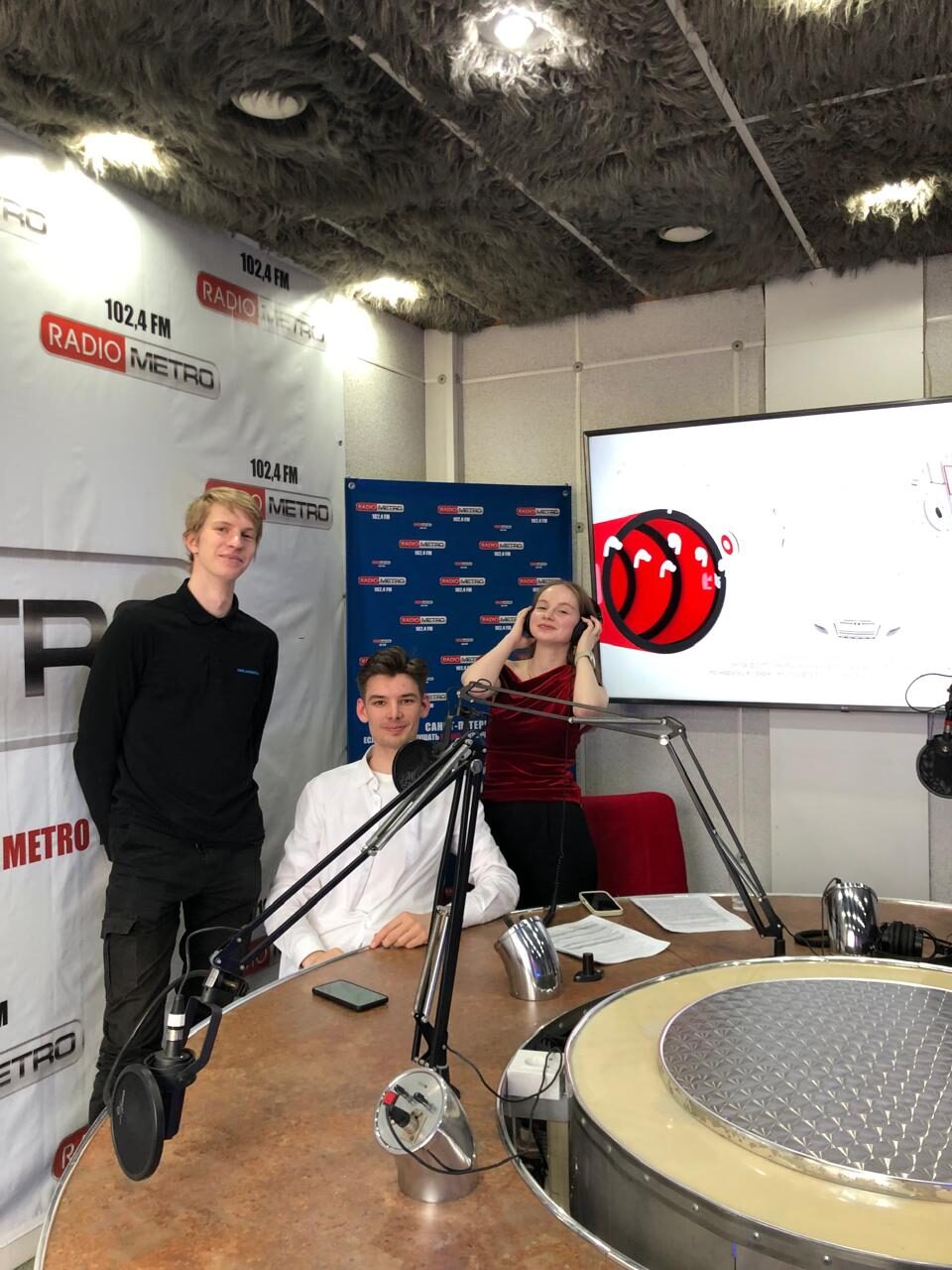 Студенты СПбГЭУ в&nbsp;эфире Radio Metro 102.4 FM: разговор о&nbsp;парадоксах Петербурга
