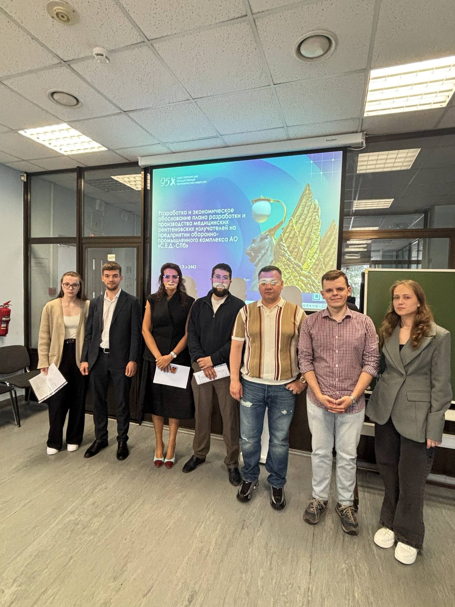 Защита проектных работ магистрантов СПбГЭУ программы «Экономика и управление на предприятиях ОПК»