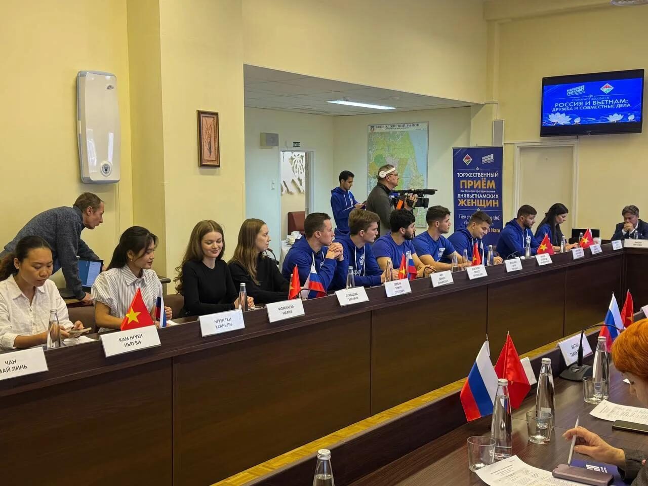 Студенты ФСТиГ приняли участие в&nbsp;торжественном приеме ко&nbsp;Дню вьетнамских женщин